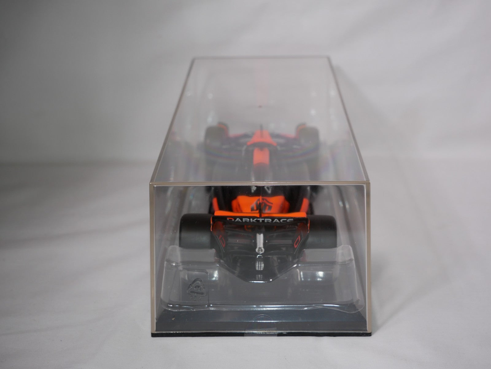 Burago 1:24 McLaren MCL38 Miami Grand Prix 2024 No.81 Oscar Piastri - #18-28033P