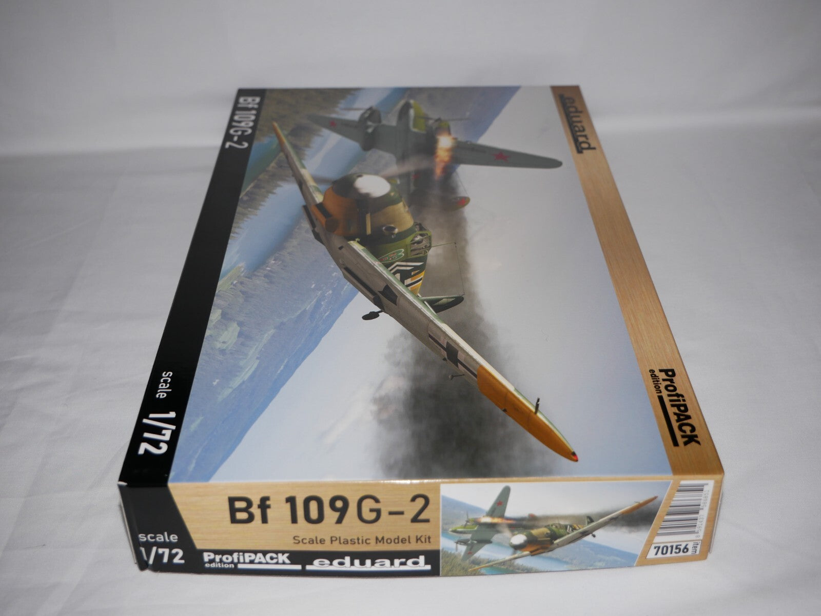 Eduard 1:72 Scale Plastic Kit Messerschmitt Bf 109G-2 ProfiPACK Edition - 70156