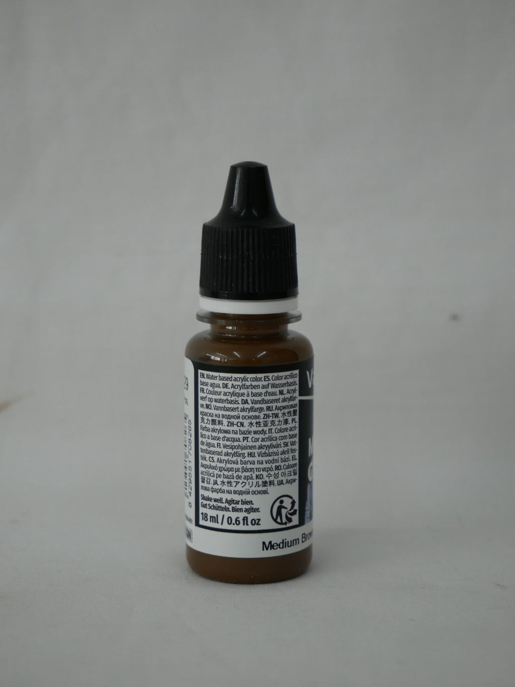 Vallejo Model Color Medium Brown Acrylic 18ml/0.60 fl oz Dropper Bottle - 70.826