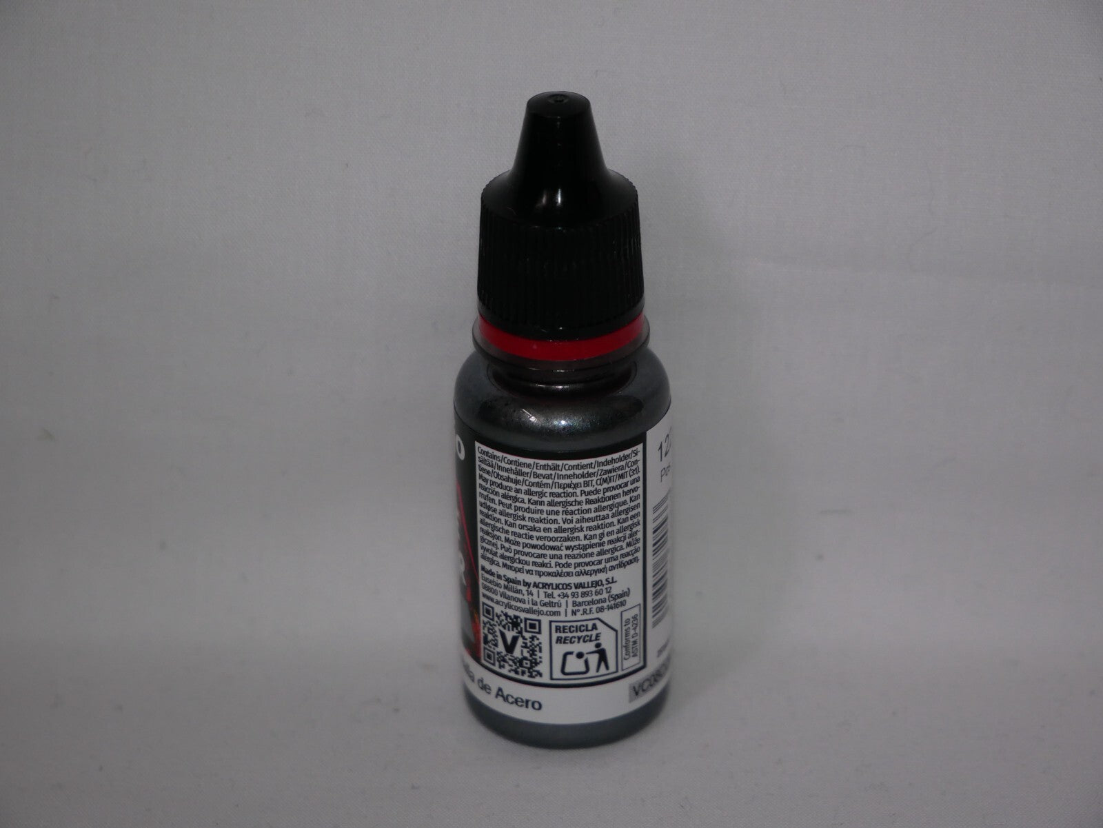 Vallejo Game Color Acrylic Metallics Chainmail Silver 18ml Dropper Bottle 72.053