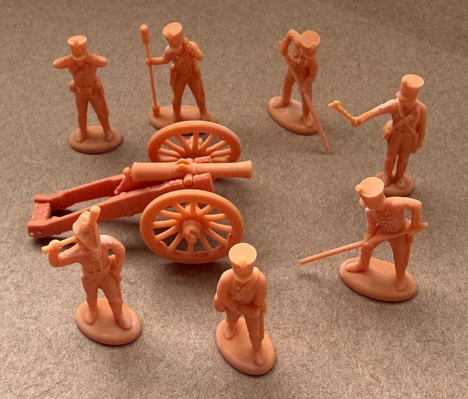 Hat Industrie 1:72 Scale 1805 Napoleonic Russian Foot Artillery With (1/2 pud) 20lb Unicorn Gun - 8361