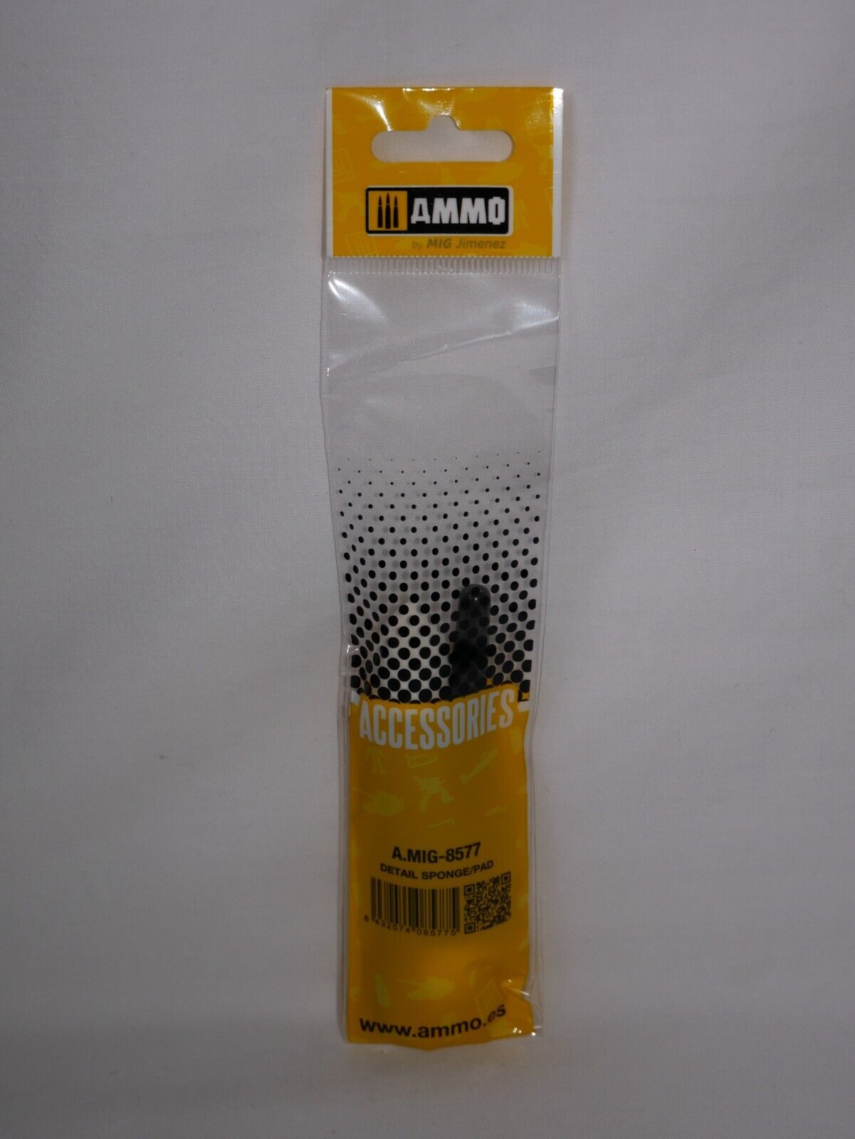 Ammo By Mig Jimenez Teardrop Shaped Detail Sponge With Plastic Handle - A.MIG-8577