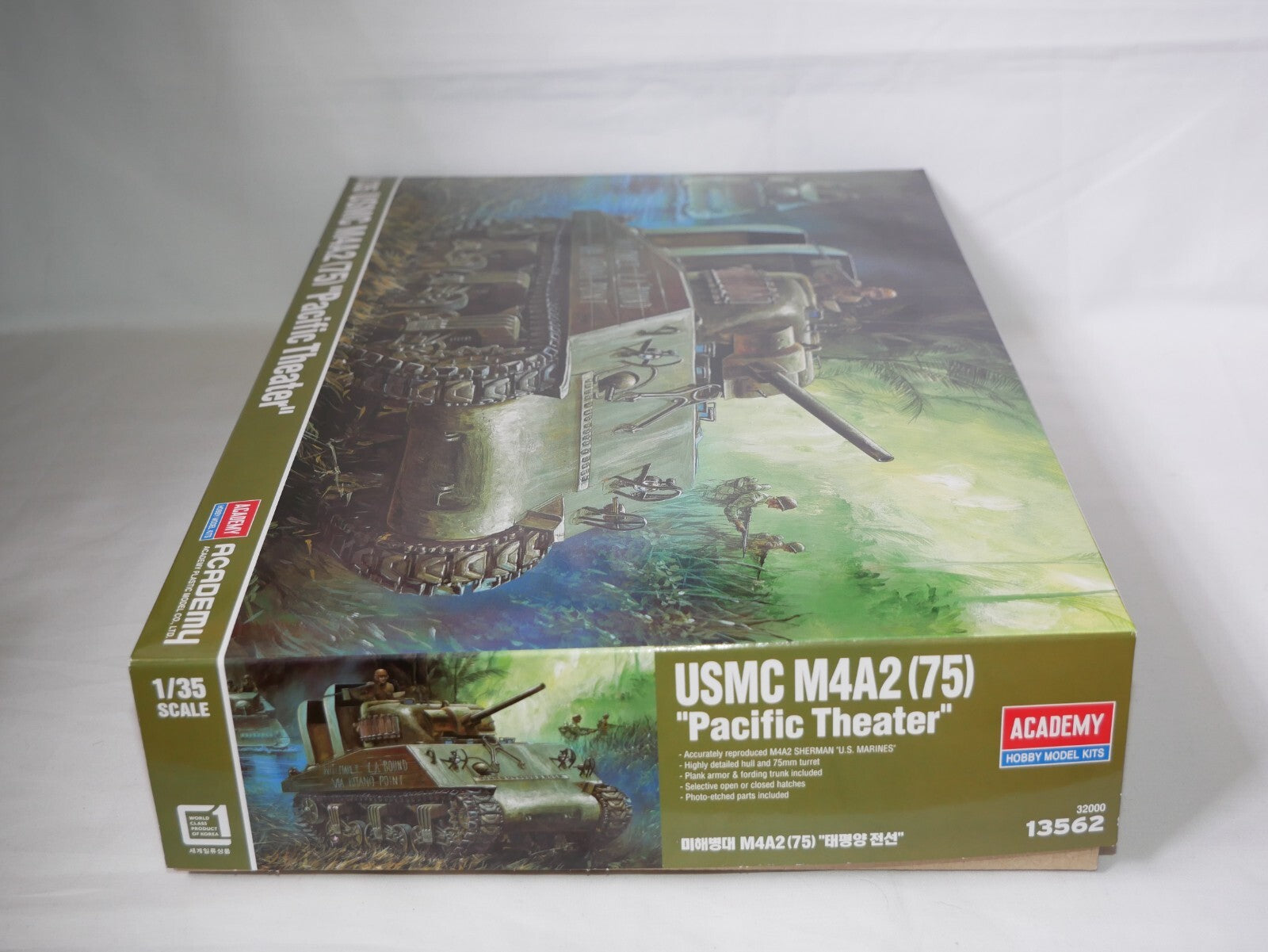 Academy 1:35 USMC M4A2 Sherman (75mm) 'Pacific Theater' Skill Level 4 - 13562