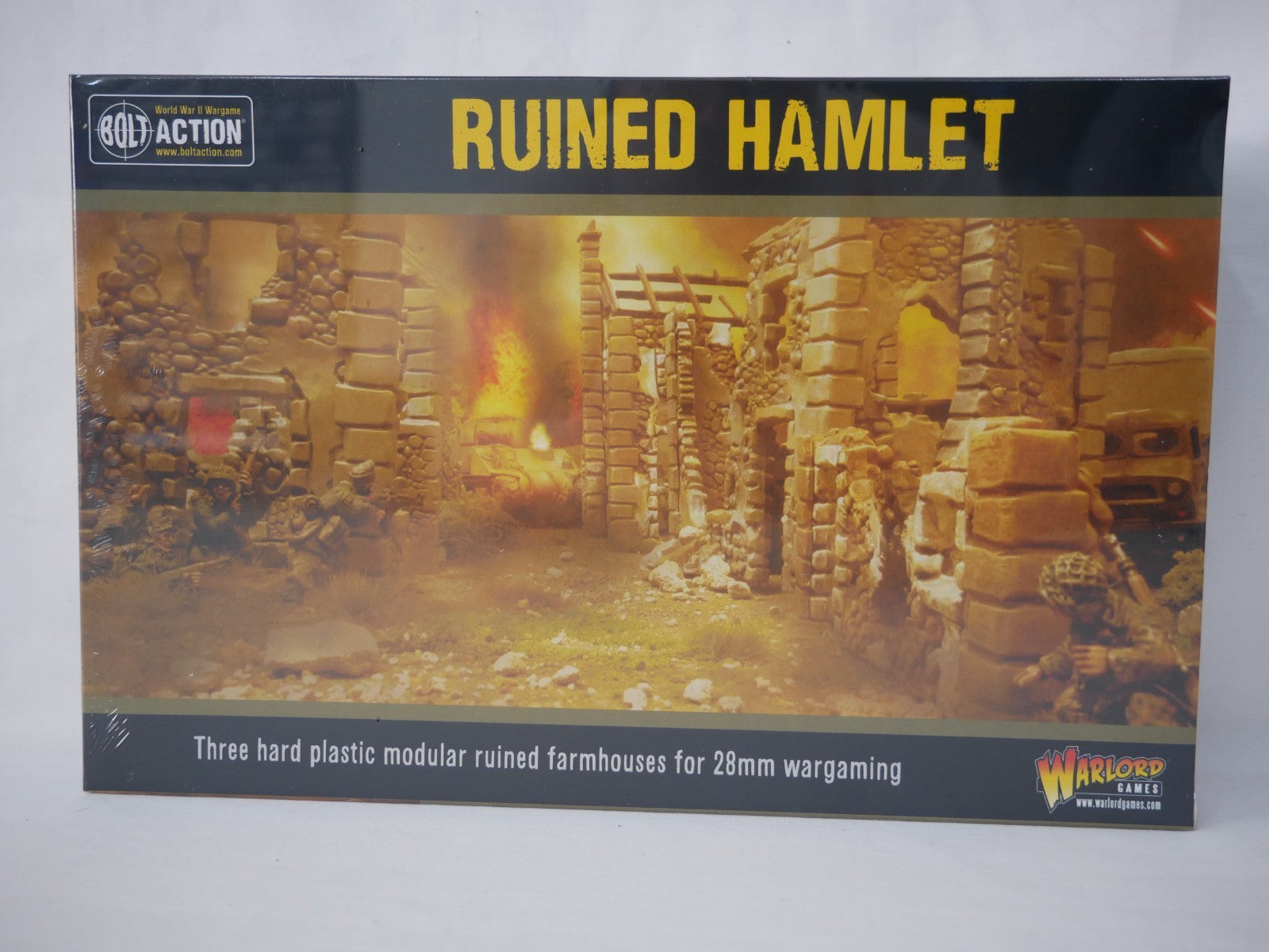 Warlord Games Bolt Action 1:56 Hard Plastic Modular Ruined Hamlet - 802010005