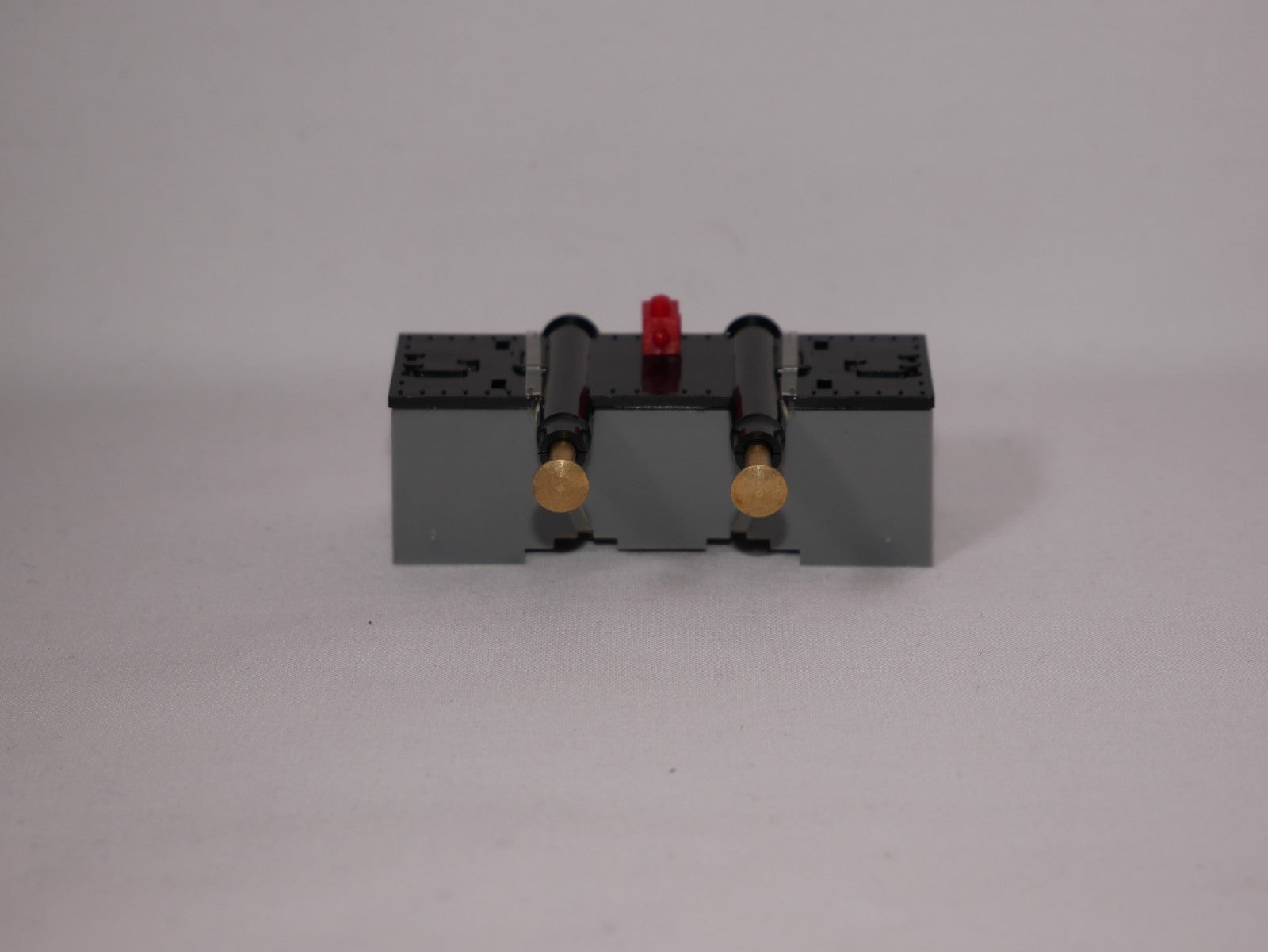 Hornby 1:76 Scale (OO Gauge) Railway Accessories Hydraulic Buffer Stop - R394