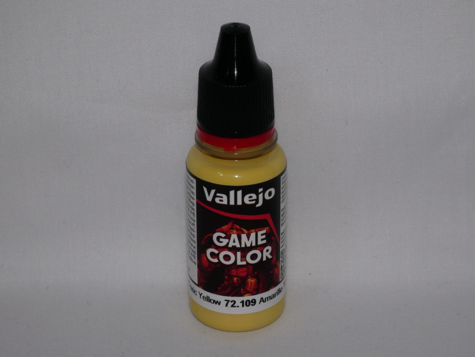 Vallejo Game Color Acrylics Toxic Yellow 18ml/0.6 fl oz Dropper Bottle - 72.109