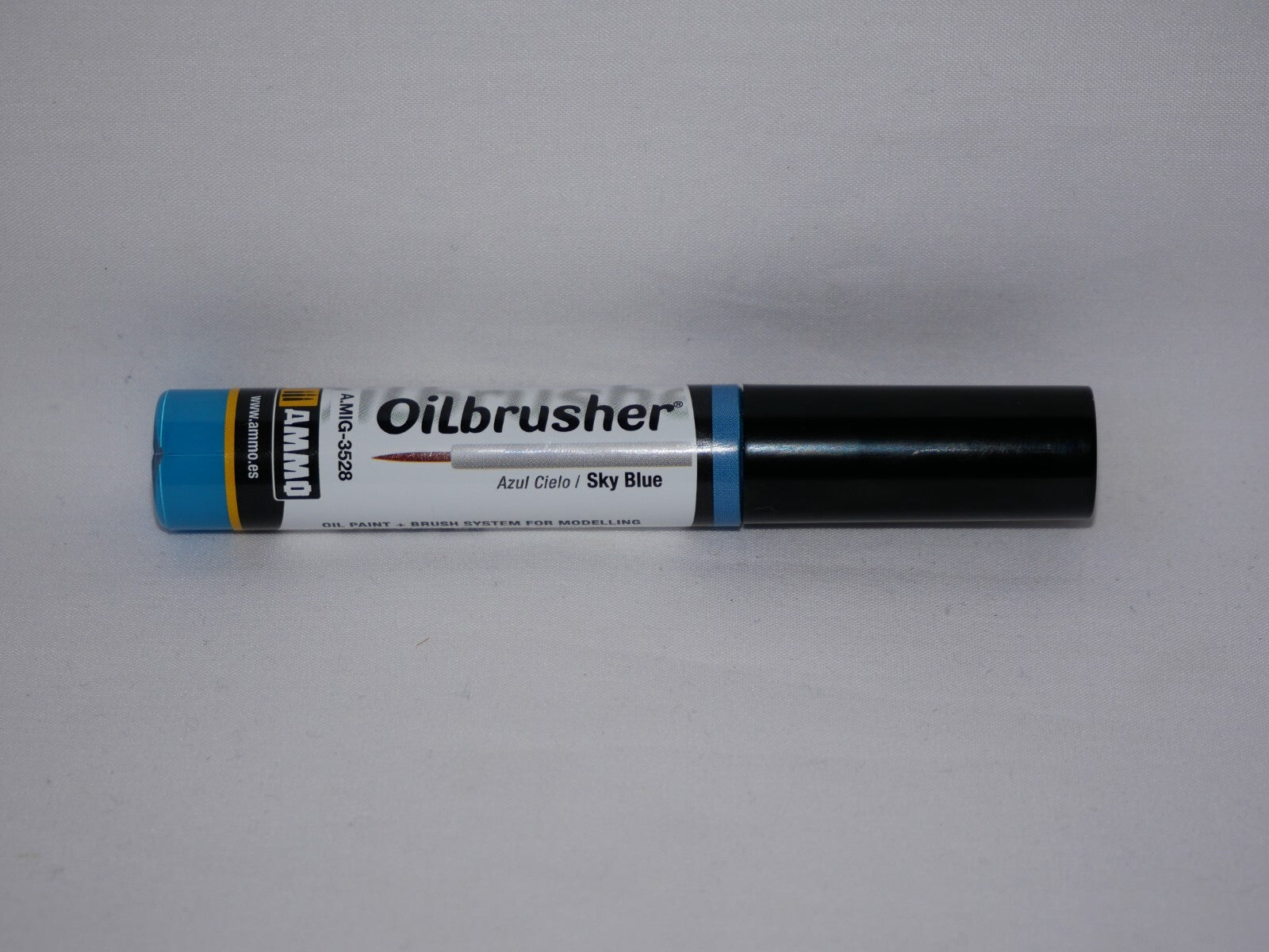 Ammo By Mig Jimenez Sky Blue Oilbrusher With Fine Brush Applicator - A.MIG-3528