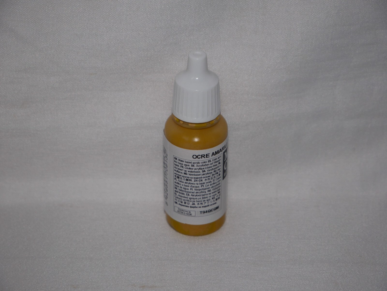 Vallejo Model Color Yellow Ochre Acrylic 17ml/0.57 fl oz Dropper Bottle - 70.913
