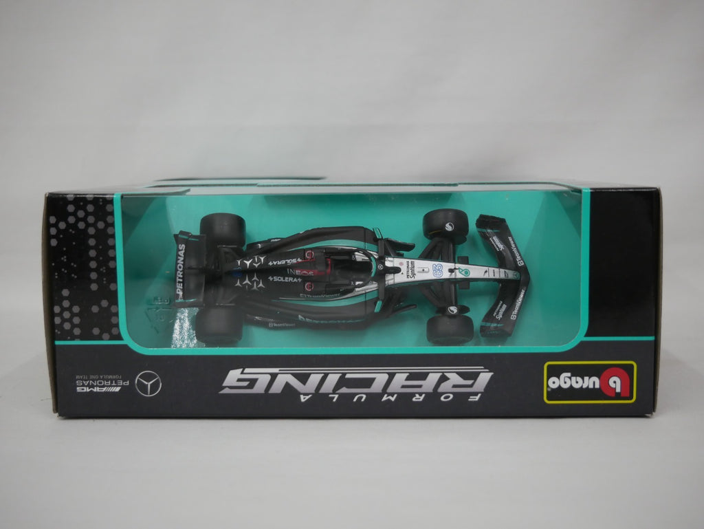 Burago 1:43 Scale Mercedes-AMG Petronas Forumla One Team Pit Pass Diorma Playset - #18-38452R