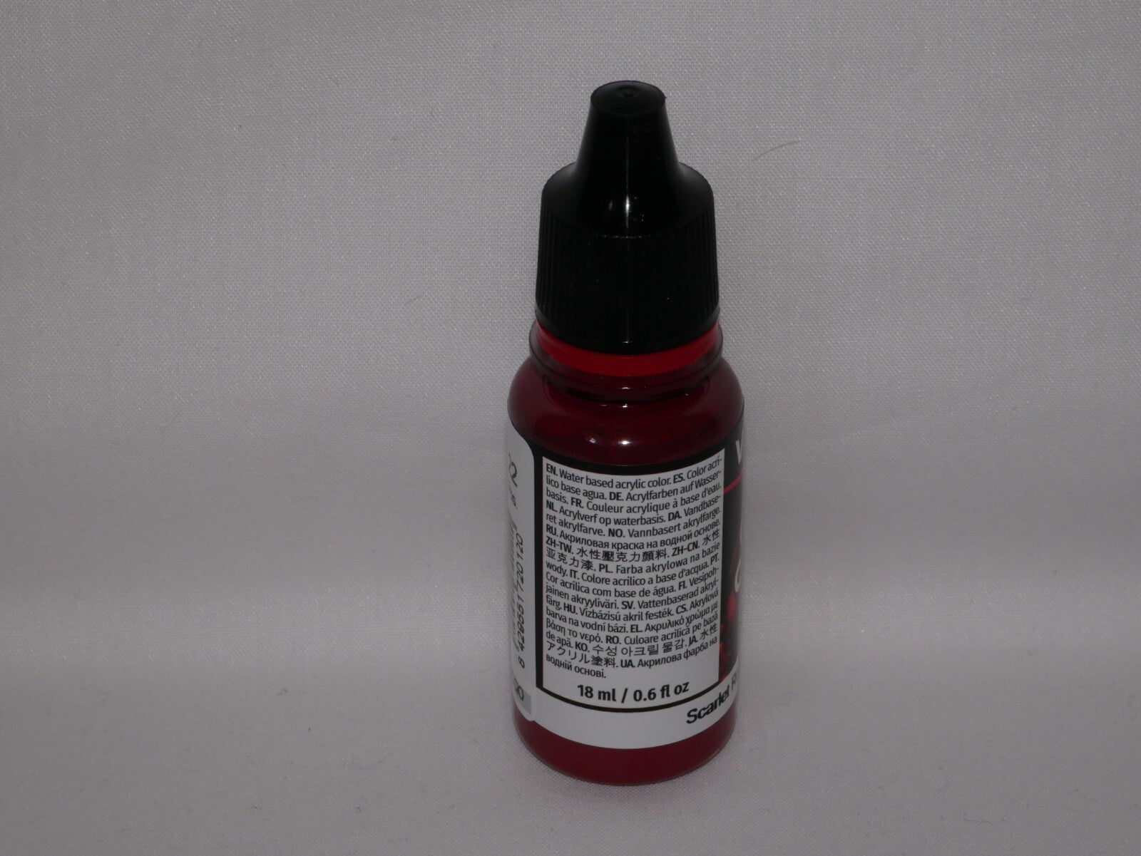 Vallejo Game Color Acrylics Scarlet Red 18ml/0.6 fl oz Dropper Bottle - 72.012