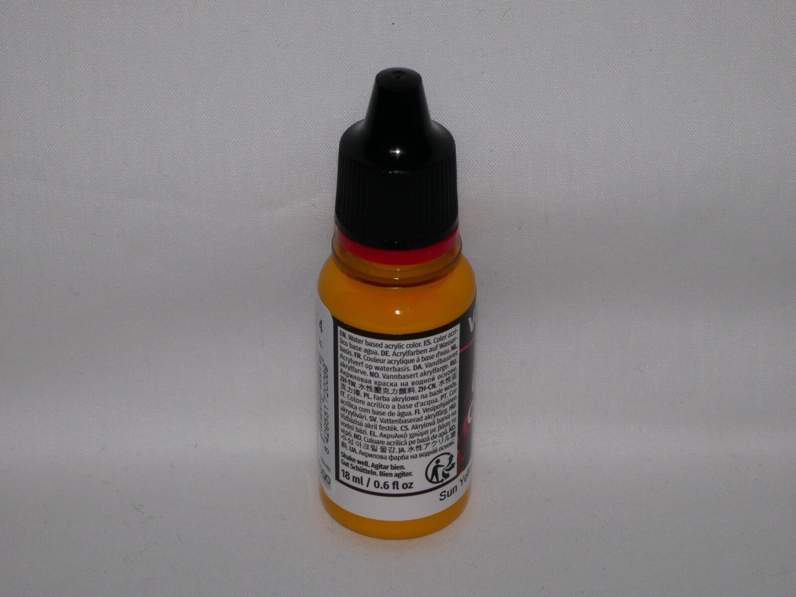 Vallejo Game Color Acrylic Range Sun Yellow 18ml/0.6 fl oz Dropper Bottle 72.006