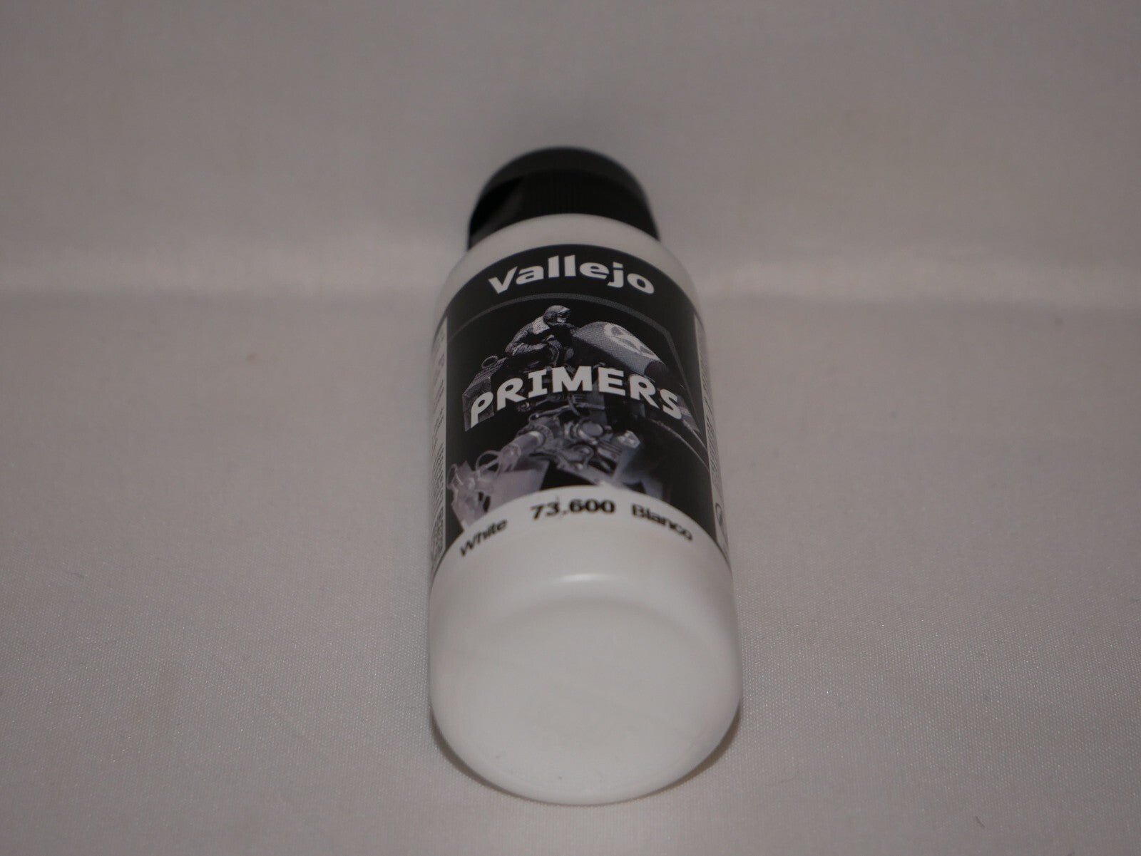 Vallejo Polyurethane Surface Primer White 60ml / 2.02 fl oz Bottle - 73.600