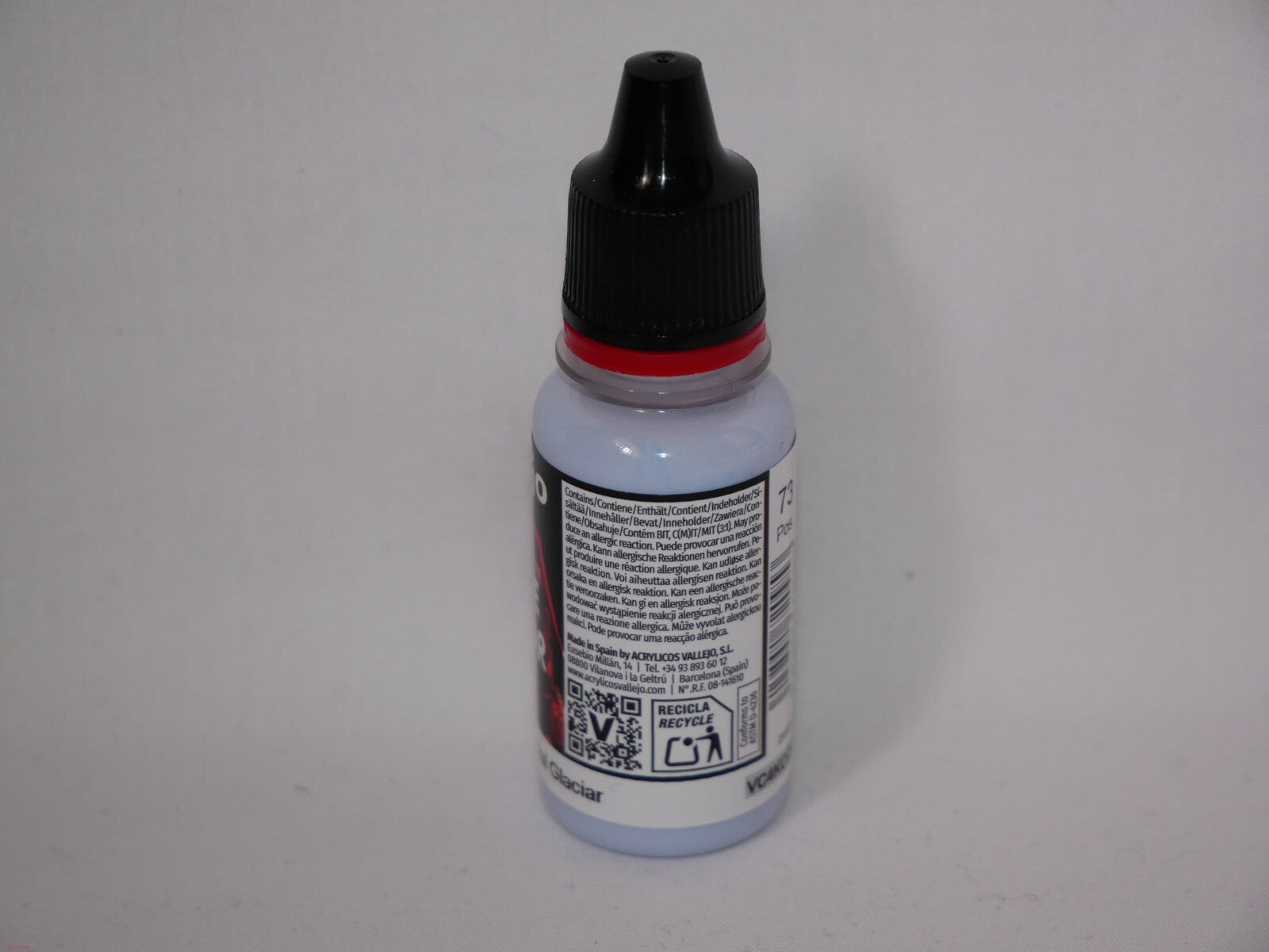 Vallejo Game Color Acrylics Glacier Blue 18ml/0.6 fl oz Dropper Bottle - 72.095