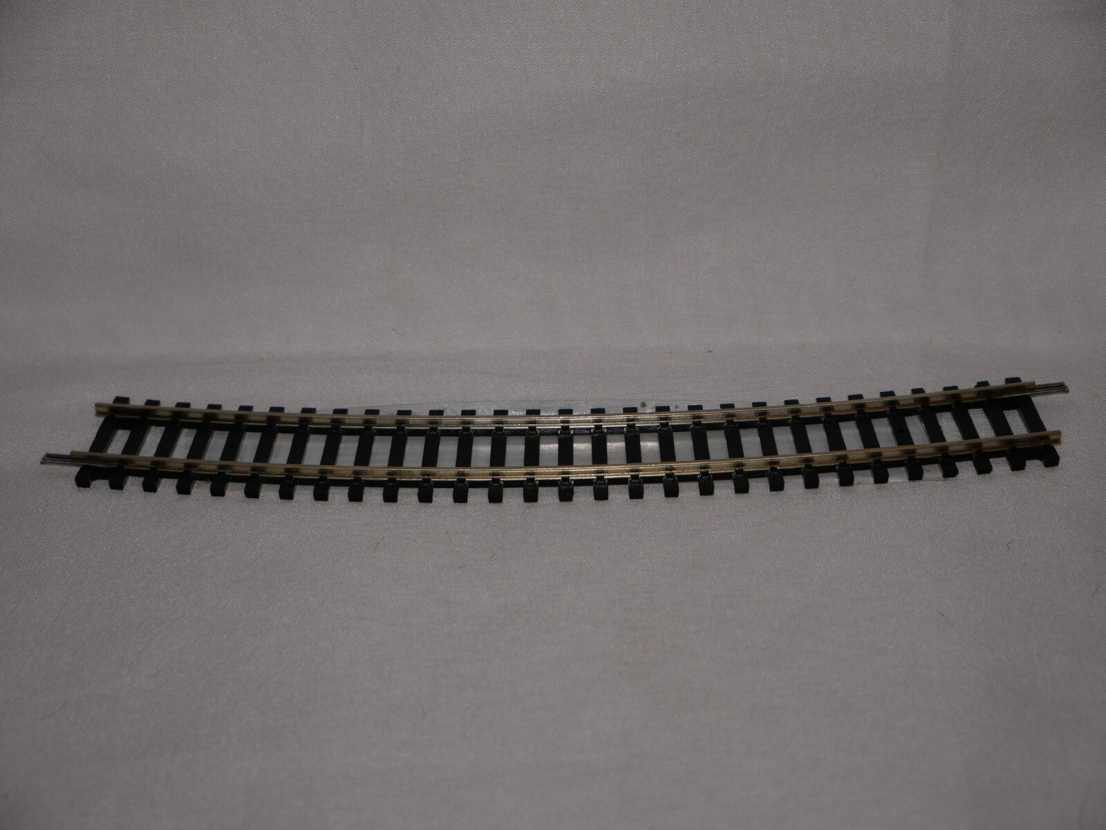 Hornby 1:76 Model Railway Track Single Piece 3rd Radius Standard Curve Arc R608