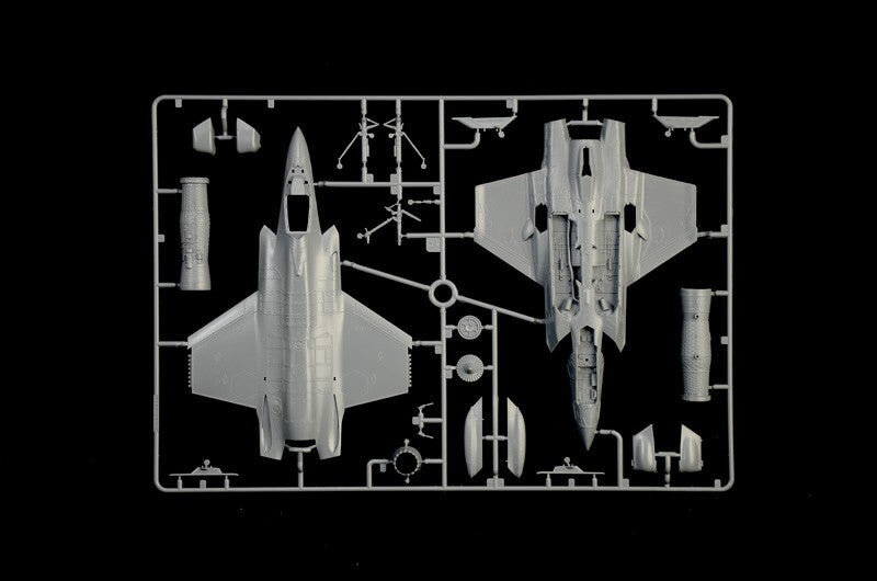 Italeri 1:72 Scale Lockheed Martin F-35C Lightning II ''CATOBAR Version'' - 1469