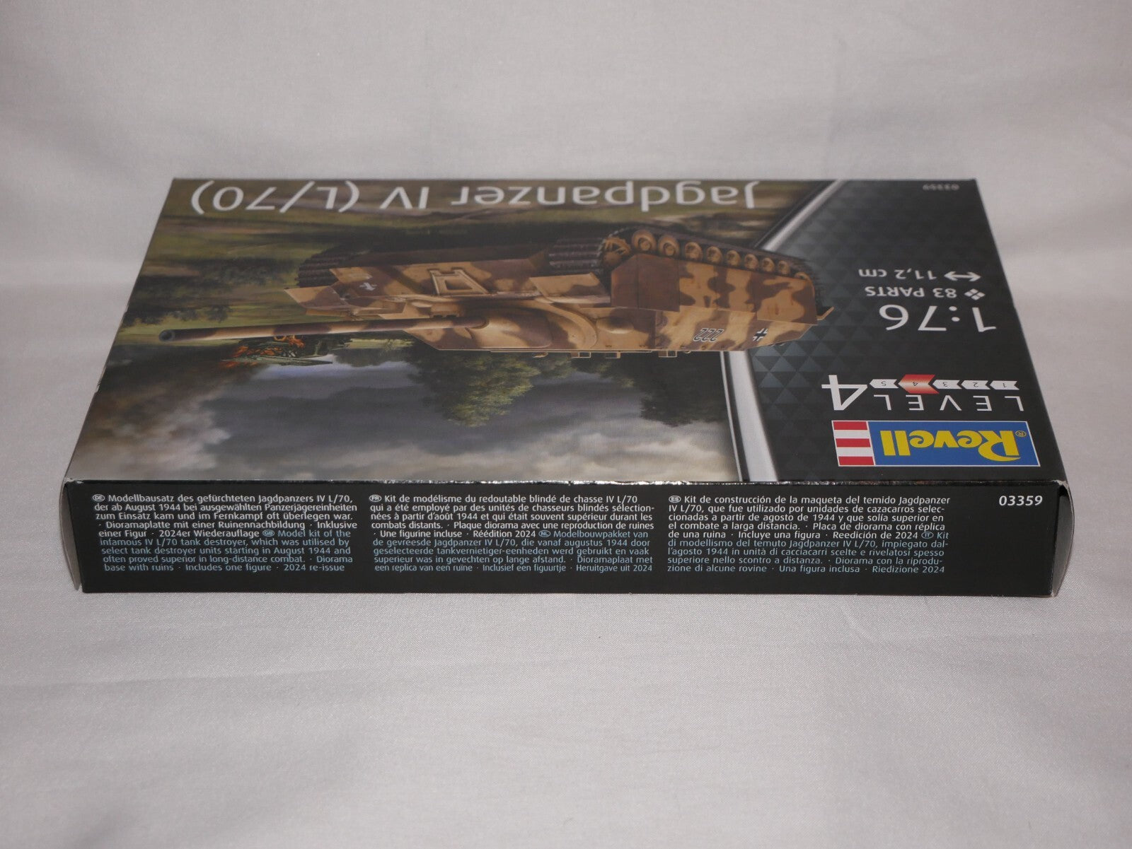 Revell 1:76 Panzer Jagdpanzer IV (L/70) Scale Model Tank Kit Skill Level 4 - 03359