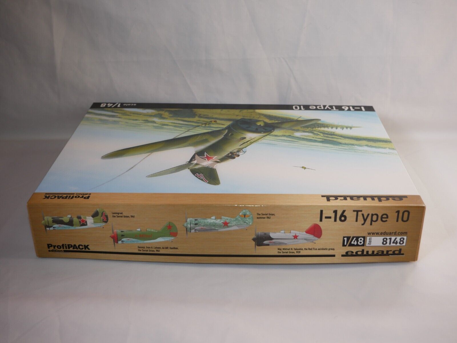 Eduard 1:48 Scale Plastic Kits Polikarpov I-16 Type 10 ProfiPACK Edition - 8148