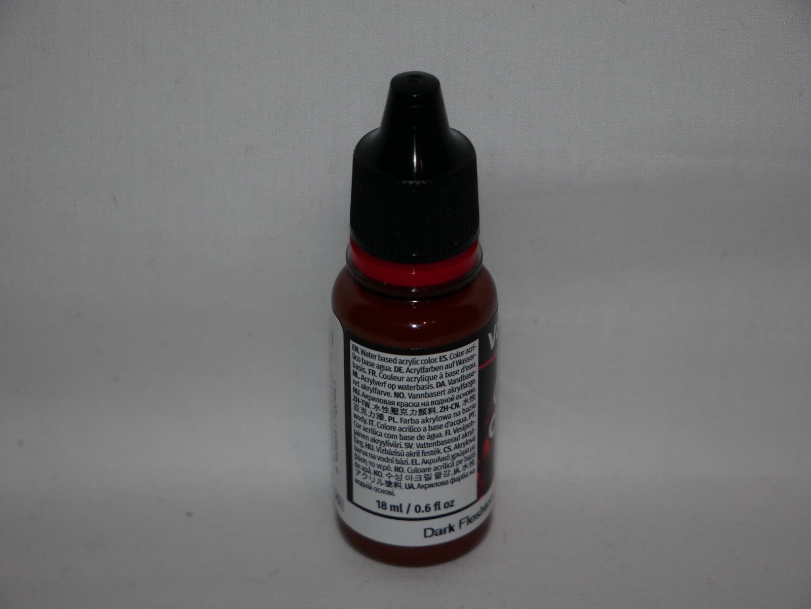 Vallejo Game Color Acrylic Dark Fleshtone 18ml/0.6 fl oz Dropper Bottle - 72.044