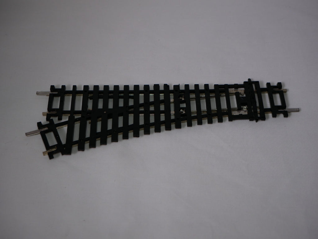 Hornby 1:76 Scale Model Railway Track Single Piece Right Hand Point - R8073