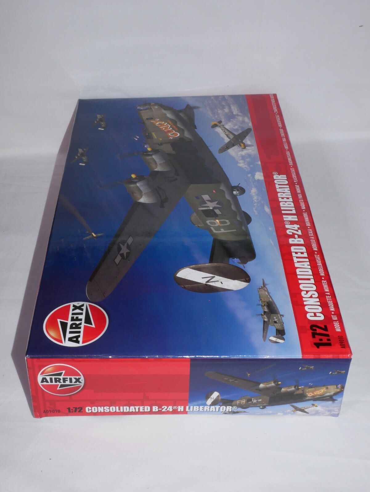 Airfix 1:72 Scale Consolidated B-24H Liberator Model Kit Skill Level 3 - A09010