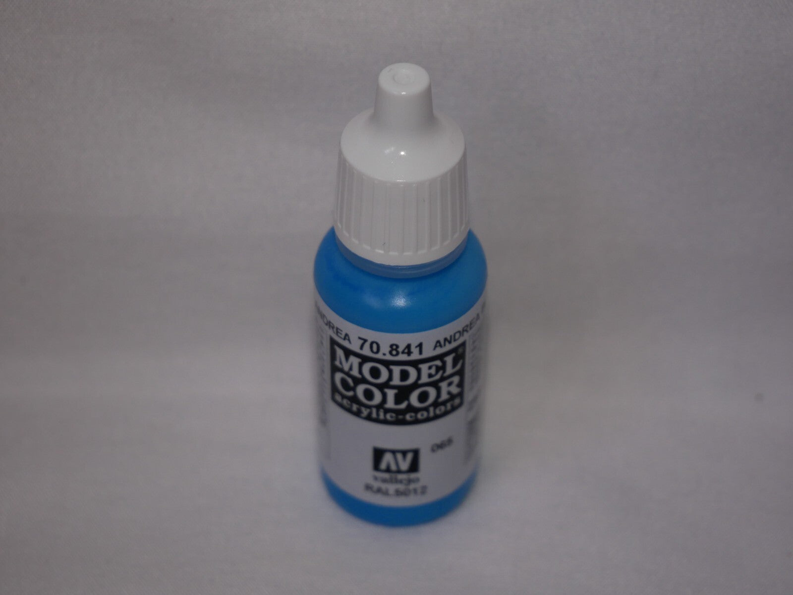 Vallejo Model Color Andrea Blue Acrylic 17ml/0.57 fl oz Dropper Bottle - 70.841