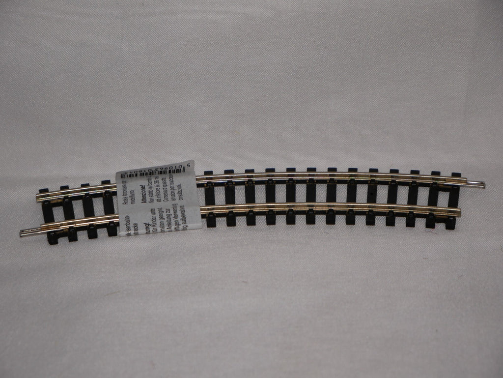 Hornby 1:76 Model Railway Track Single Piece 1st Radius Standard Curve Arc R604