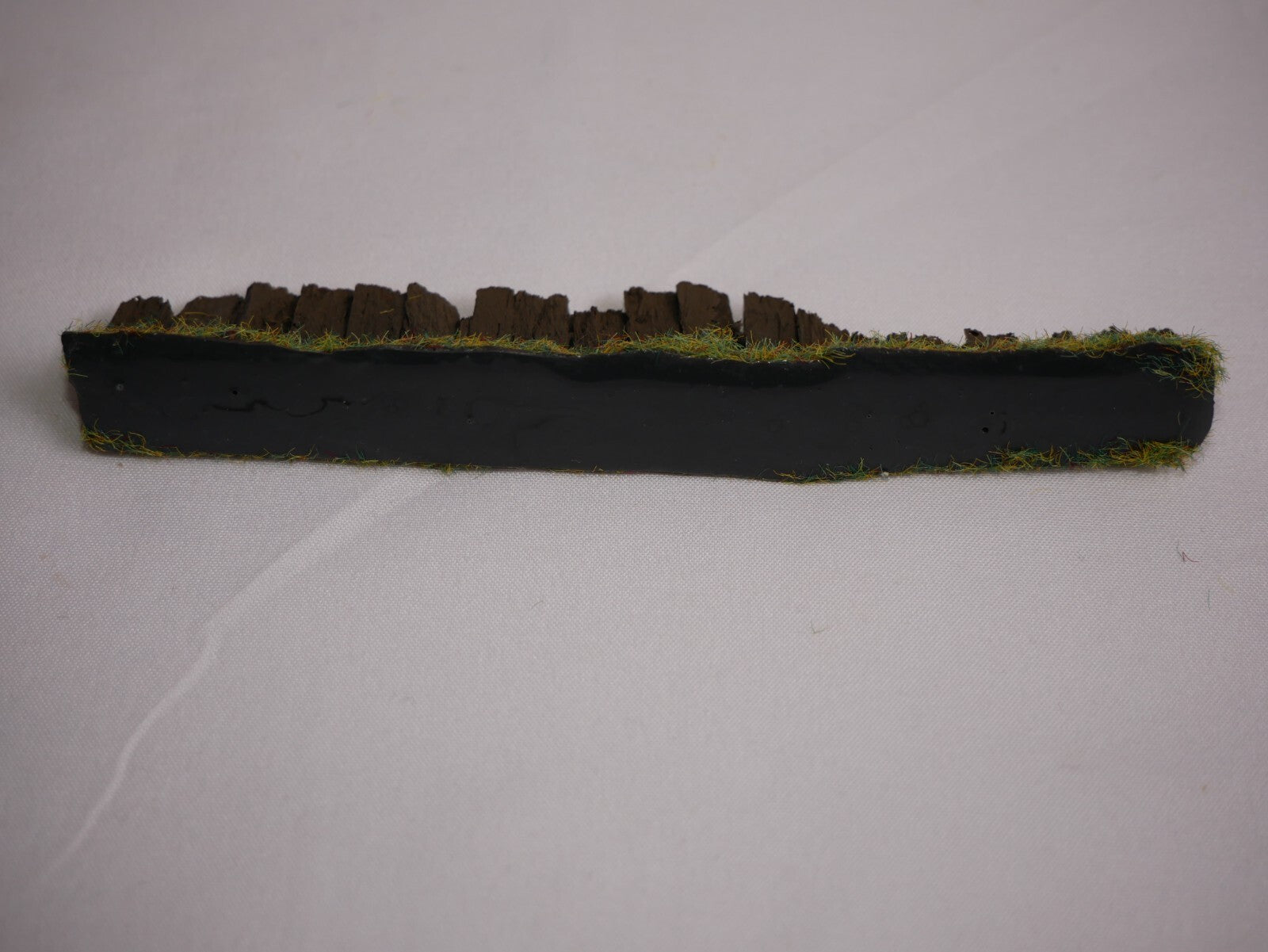 Javis "Countryside" Scenics "OO" Old Damaged Dark Brown Sleeper Fencing PF11