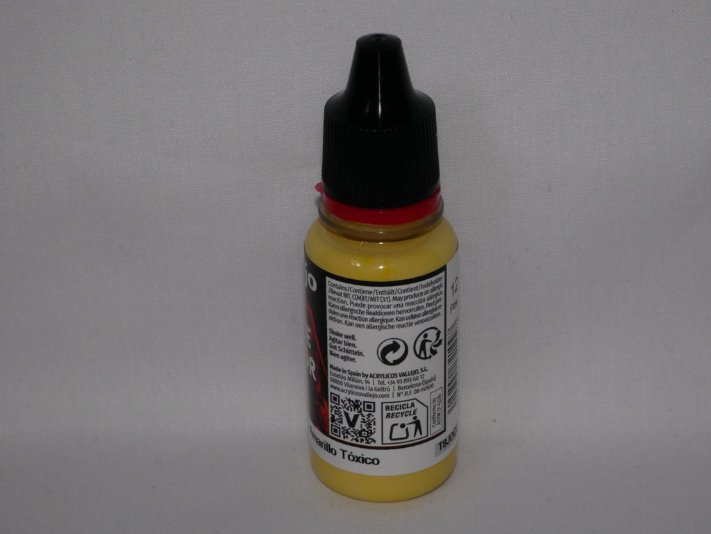 Vallejo Game Color Acrylics Toxic Yellow 18ml/0.6 fl oz Dropper Bottle - 72.109