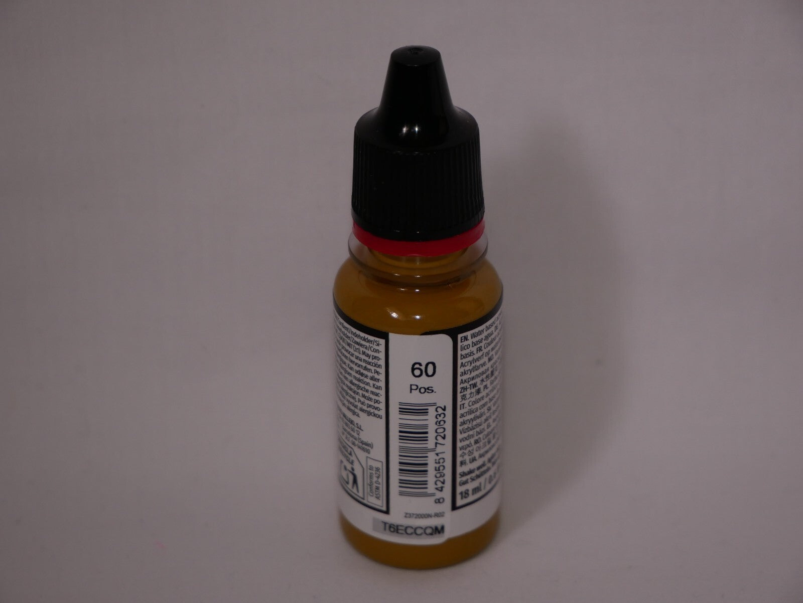 Vallejo Game Color Acrylics Desert Yellow 18ml/0.6 fl oz Dropper Bottle - 72.063