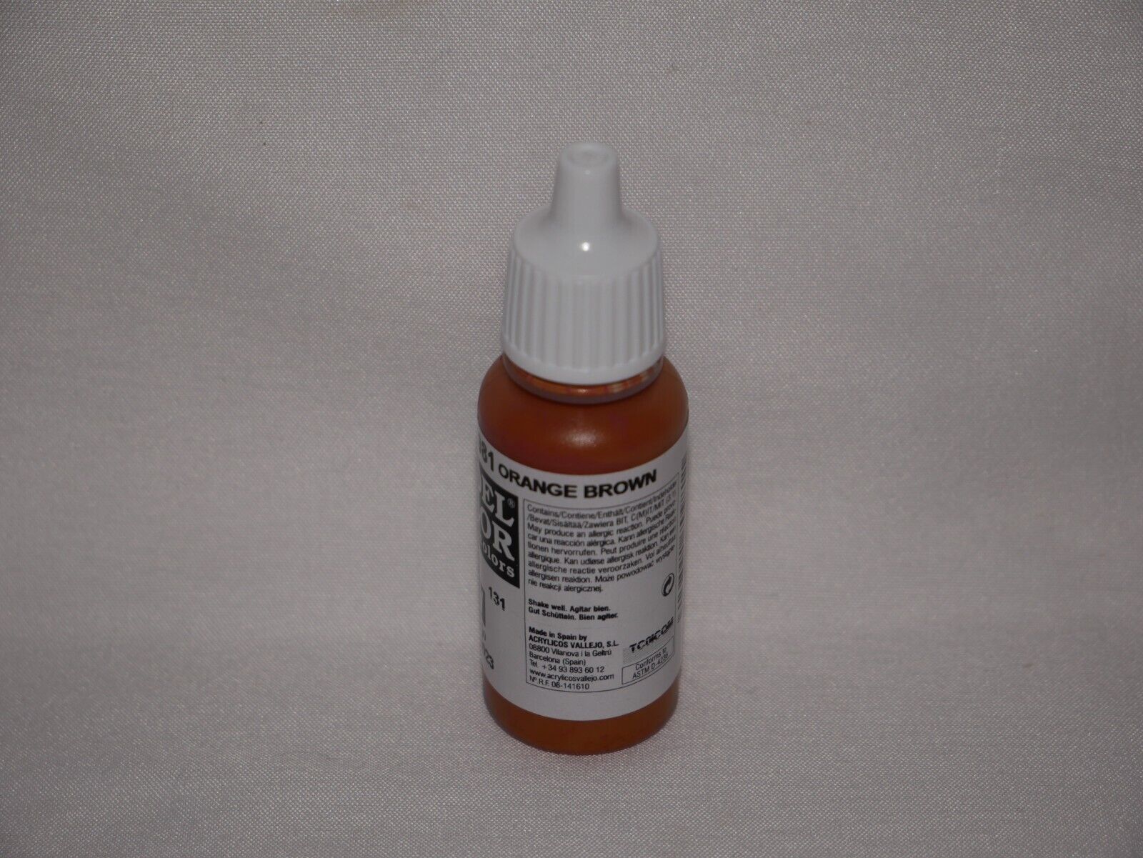 Vallejo Model Color Orange Brown Acrylic 17ml/0.57 fl oz Dropper Bottle 70.981