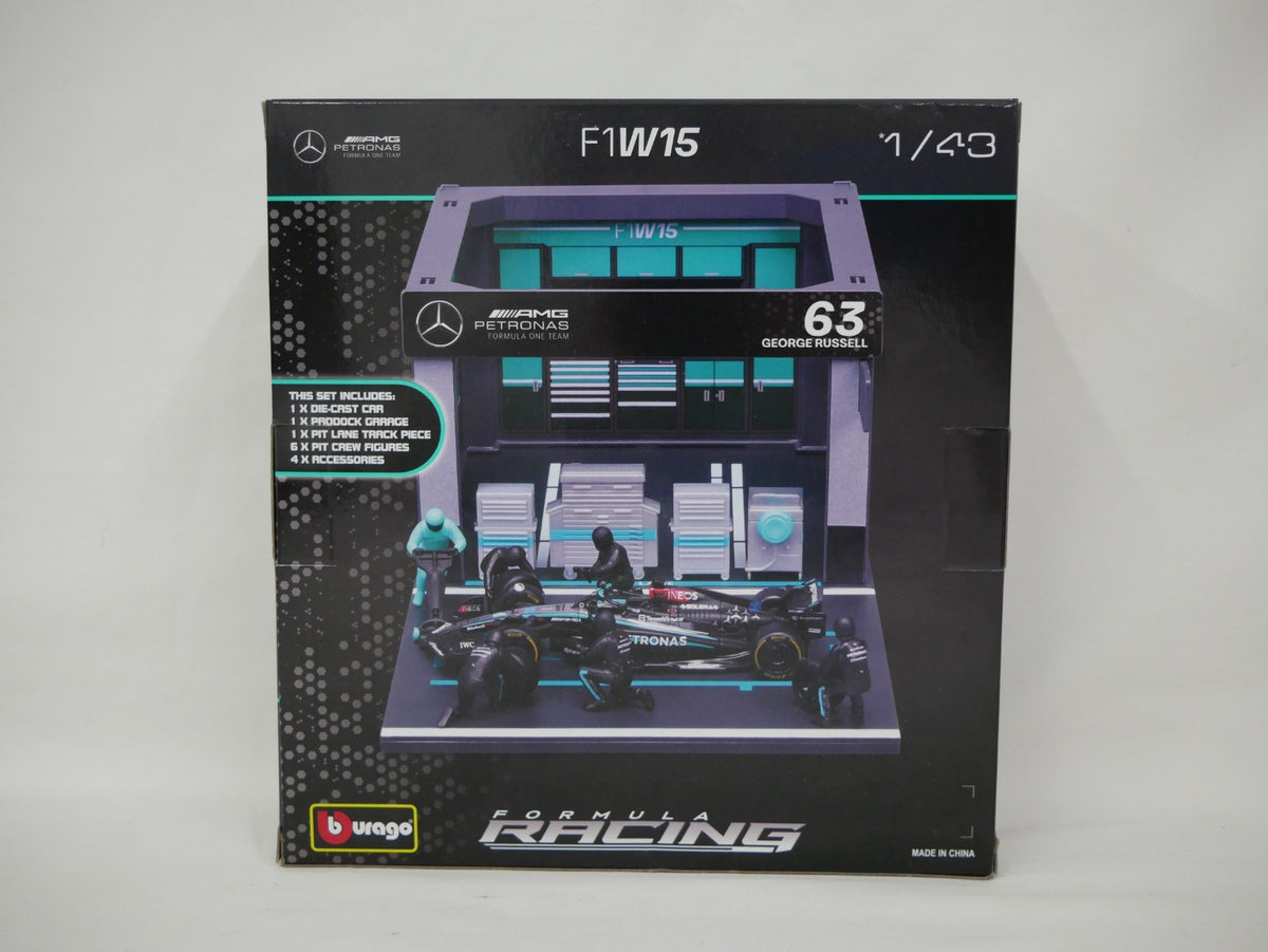Burago 1:43 Scale Mercedes-AMG Petronas Forumla One Team Pit Pass Diorma Playset - #18-38452R