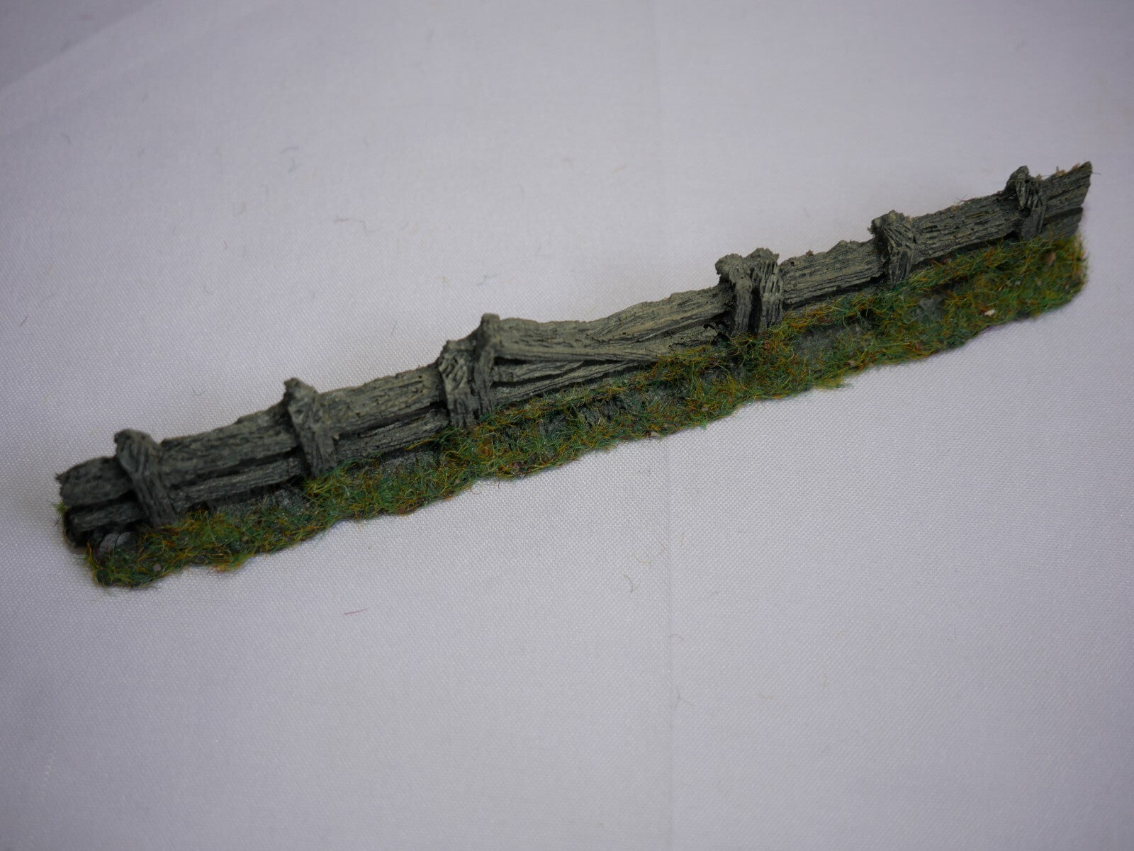 Javis "Countryside" Scenics "OO" Gauge Rough Weatherd Fencing With Gate PF5