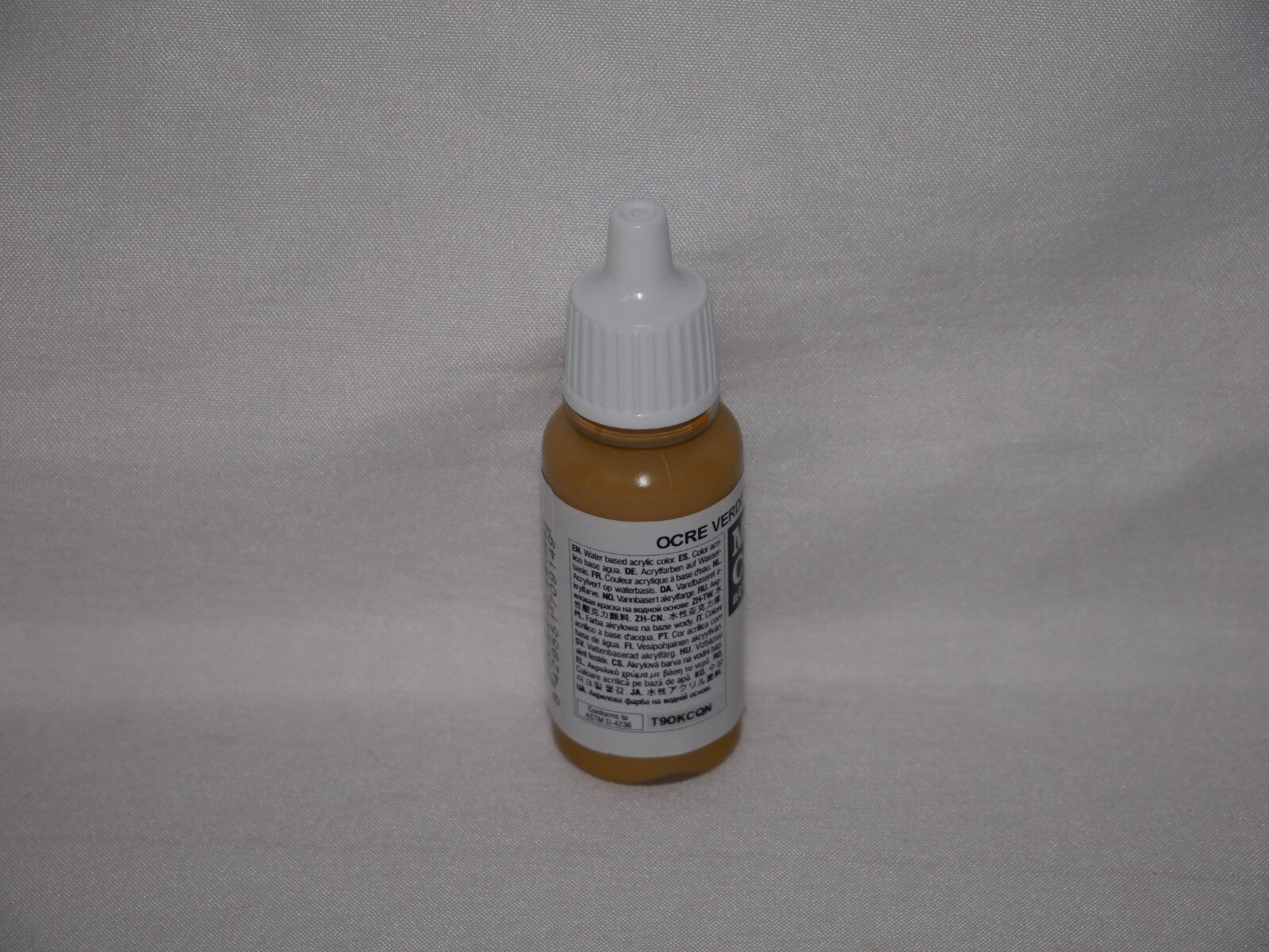 Vallejo Model Color Green Ochre Acrylic 17ml/0.57 fl oz Dropper Bottle - 70.914
