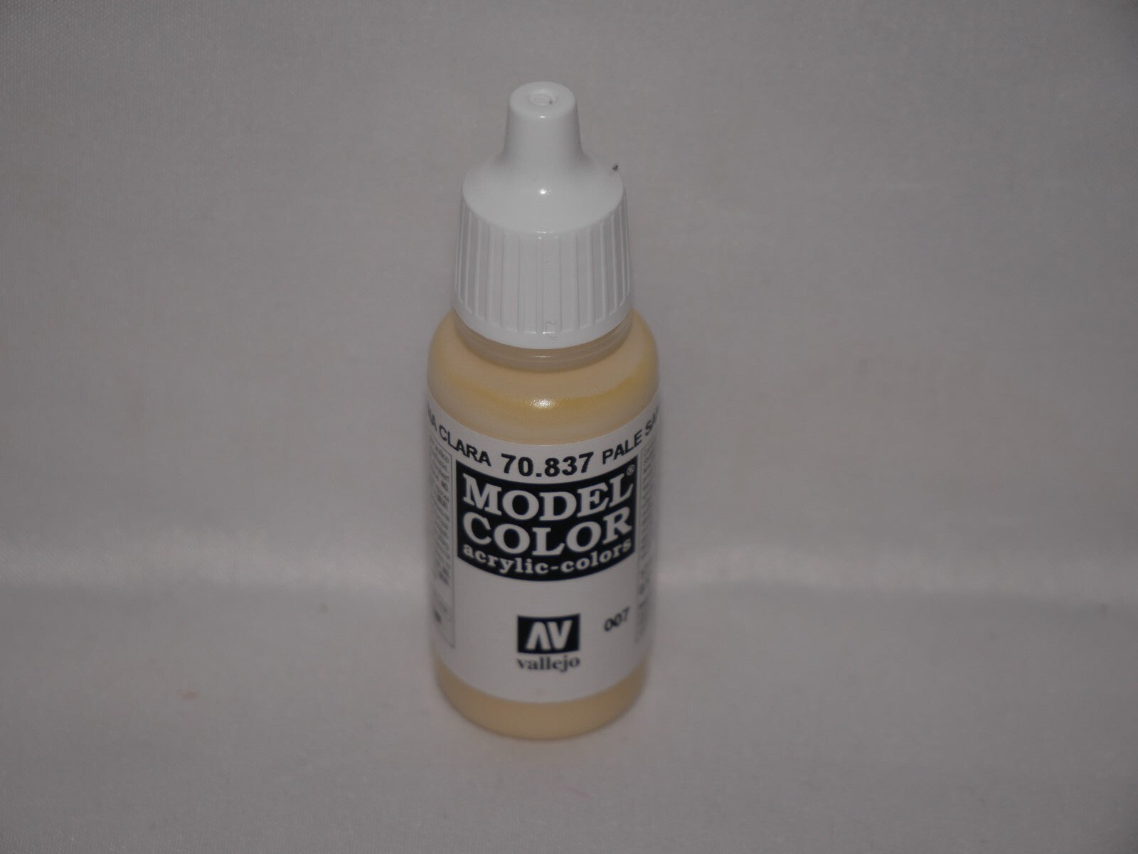 Vallejo Model Color Pale Sand Acrylic 17ml/0.57 fl oz Dropper Bottle - 70.837