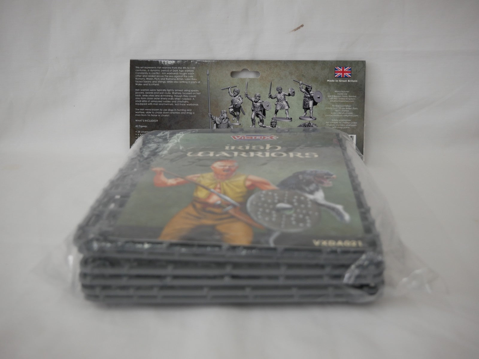 Victrix Warriors Of The Dark Ages 28mm Plastic Irish Warriors & Dogs - VXDA021