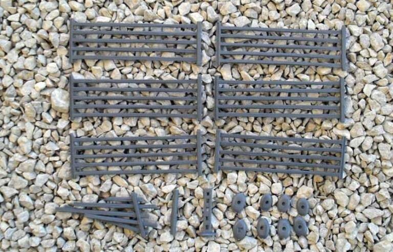 Renedra Limited Generic Scenery & Bases 1/56 Scale 5 Bar Fences Grey - RN18