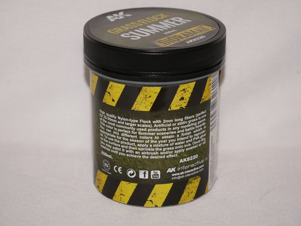 AK Interactive Diorama Series 2mm Summer Grass Flock 250ml Plastic Tub - AK8220