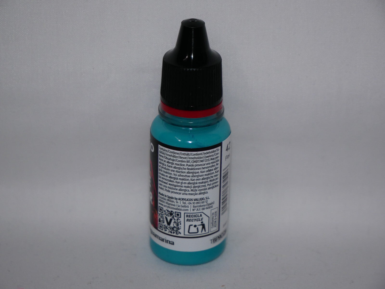 Vallejo Game Color Acrylic Range Aquamarine 18ml/0.6 fl oz Dropper Bottle 72.119