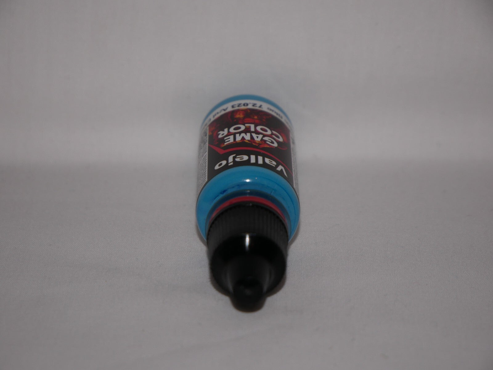 Vallejo Game Color Acrylics Electric Blue 18ml/0.6 fl oz Dropper Bottle - 72.023