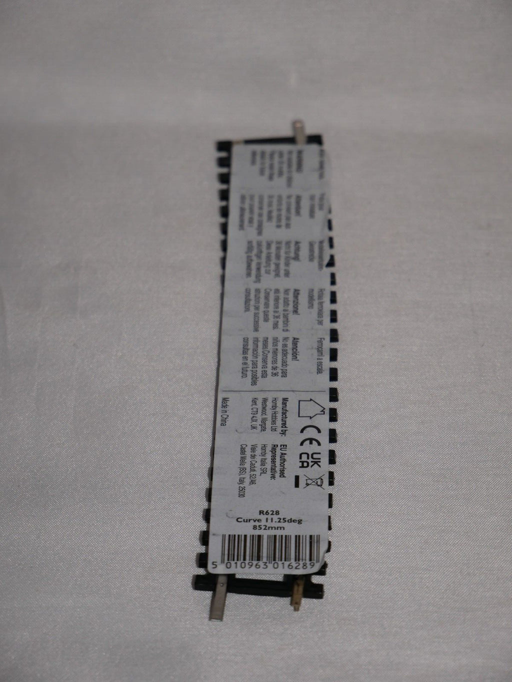 Hornby 1:76 Model Railway Track Single Piece Half Curve (33") Large Radius R628