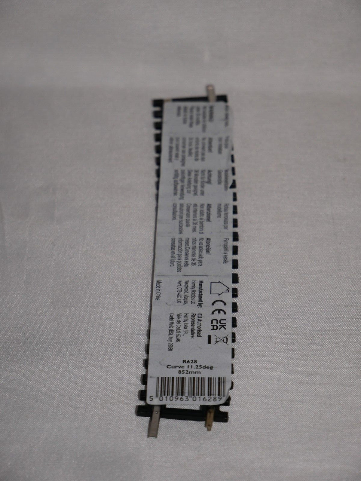 Hornby 1:76 Model Railway Track Single Piece Half Curve (33") Large Radius R628