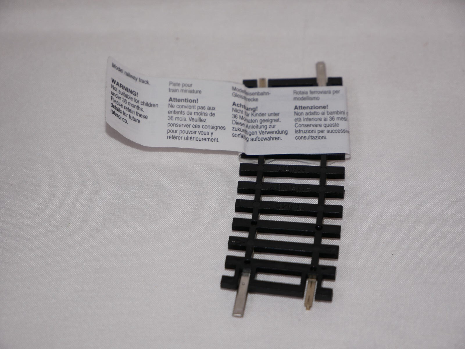 Hornby 1:76 Model Railway Track Single Piece 2nd Radius Half 11.25deg Curve R643
