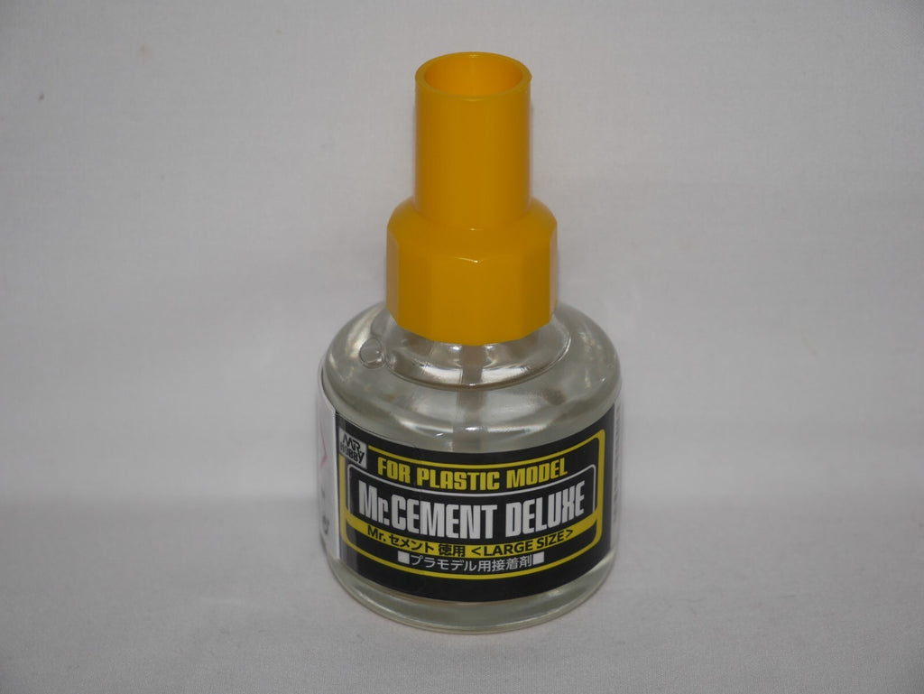 Mr Hobby Mr Cement Deluxe (Brush On Type) For Plastic Kits 40ml Bottle - MC-127