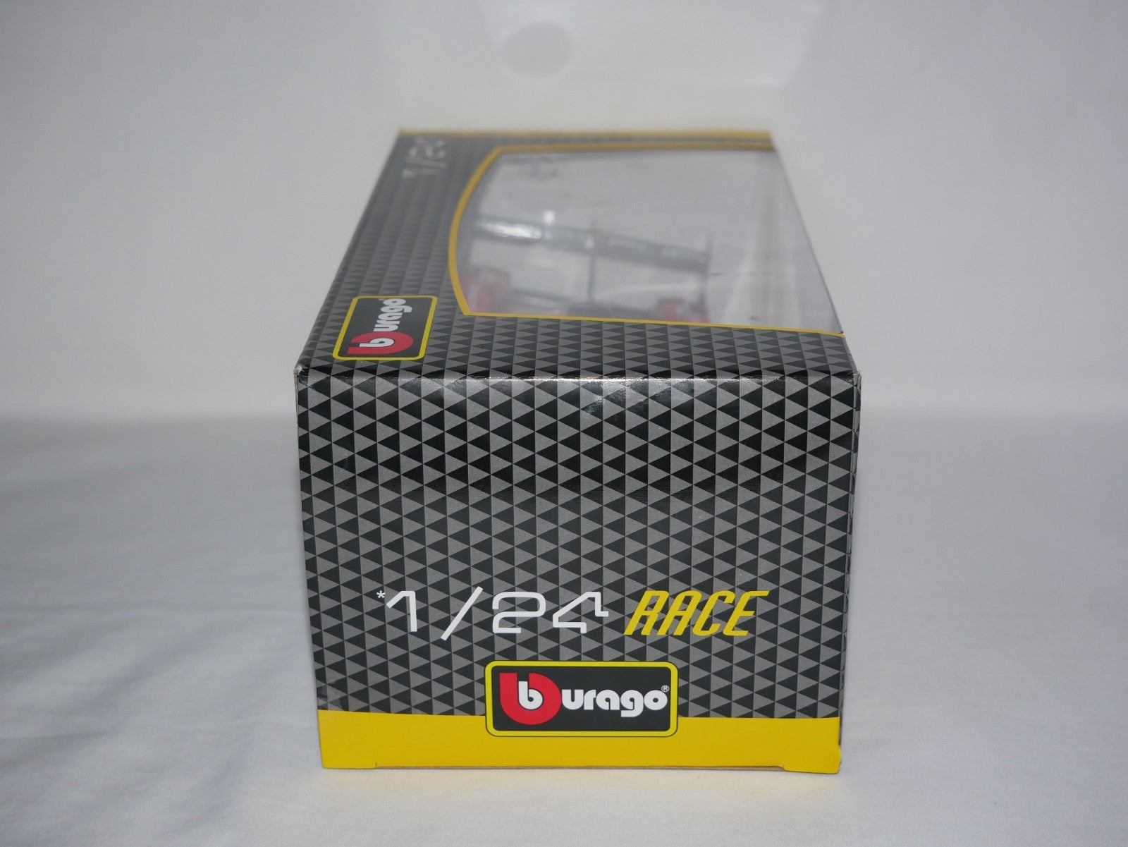 Burago 1:24 Scale Porsche 963 (No.5) Penske Motorsport WEC Hypercar - #18-28022