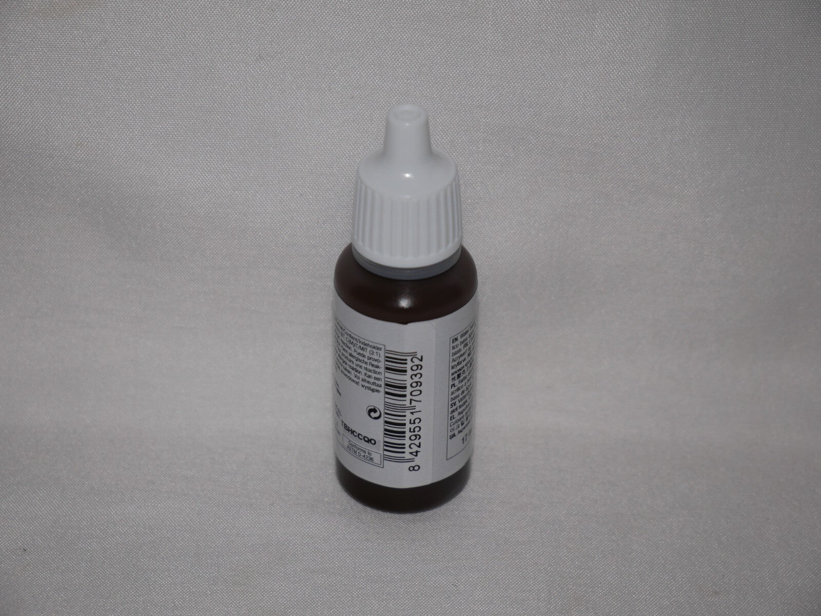 Vallejo Model Color Smoke Acrylic 17ml/0.57 fl oz Dropper Bottle - 70.939
