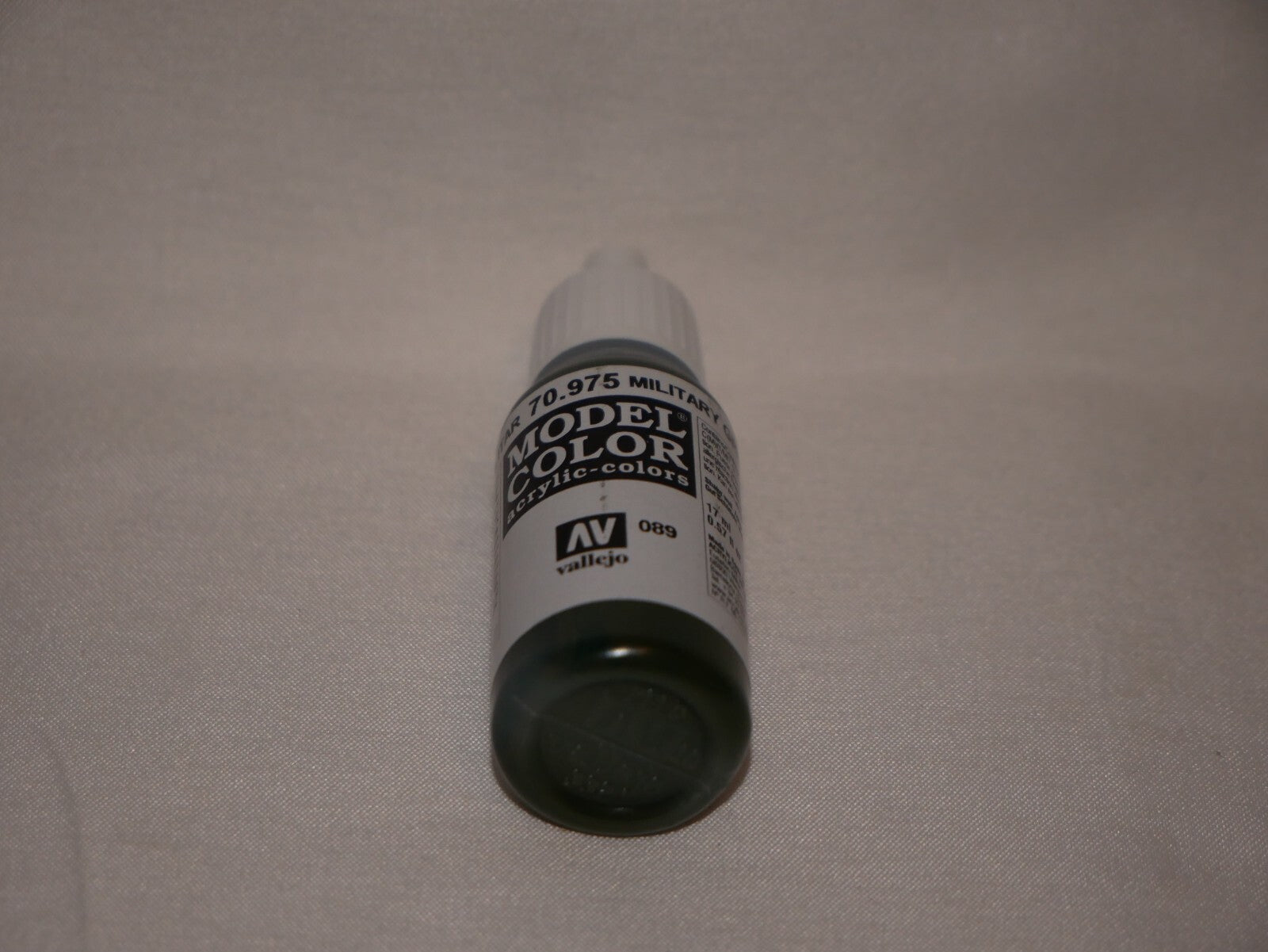 Vallejo Model Color Military Green Acrylic 17ml/0.57 fl oz Dropper Bottle 70.975