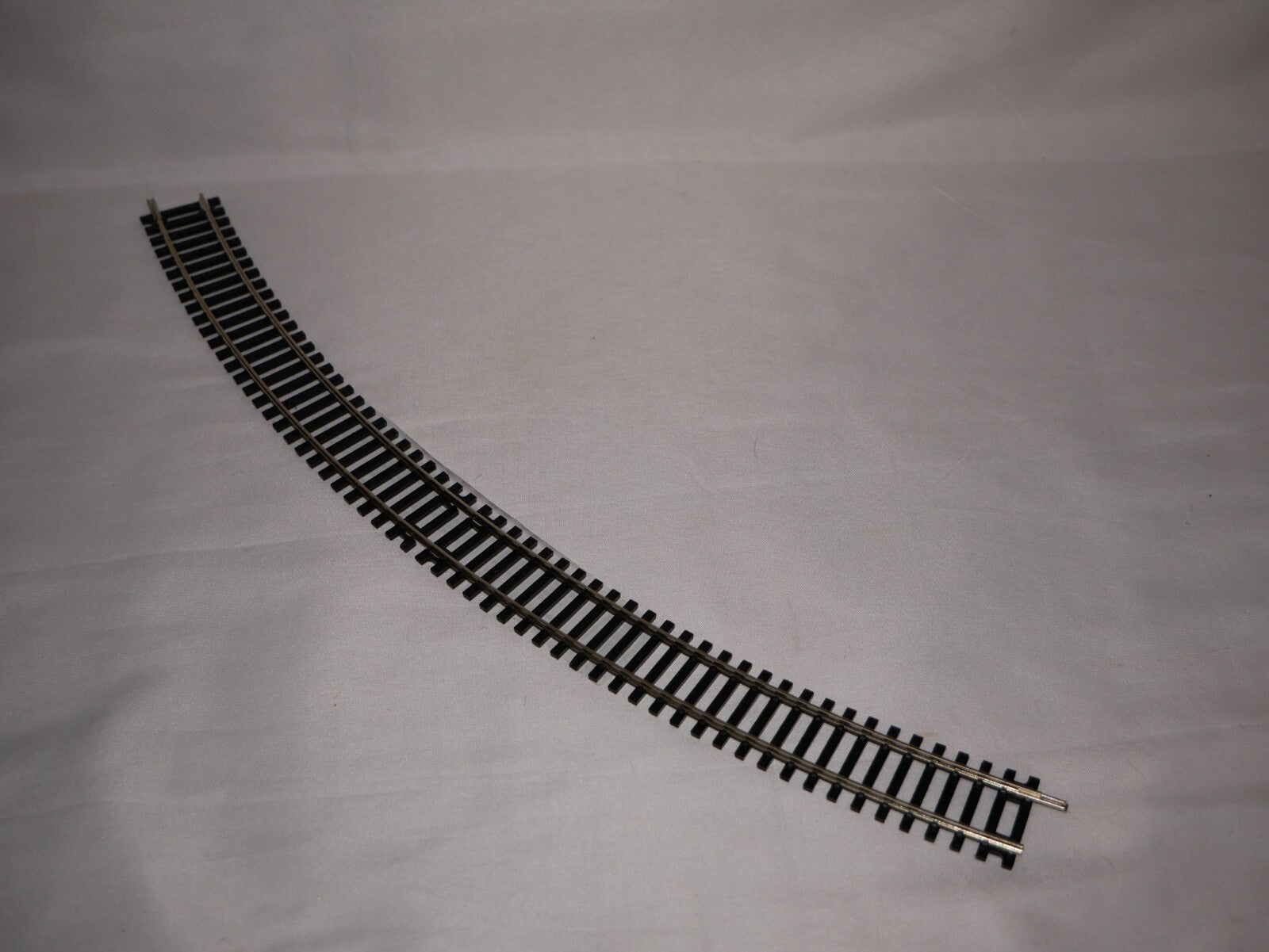 Hornby 1:76 Model Railway Track Single Piece Double Curve 45deg 3rd Radius R609