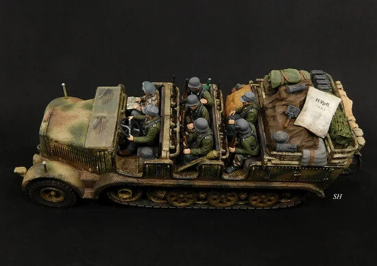 Rubicon Models 1:56 Scale German SdKfz 7 Half-Track Artillery Tractor - 280065