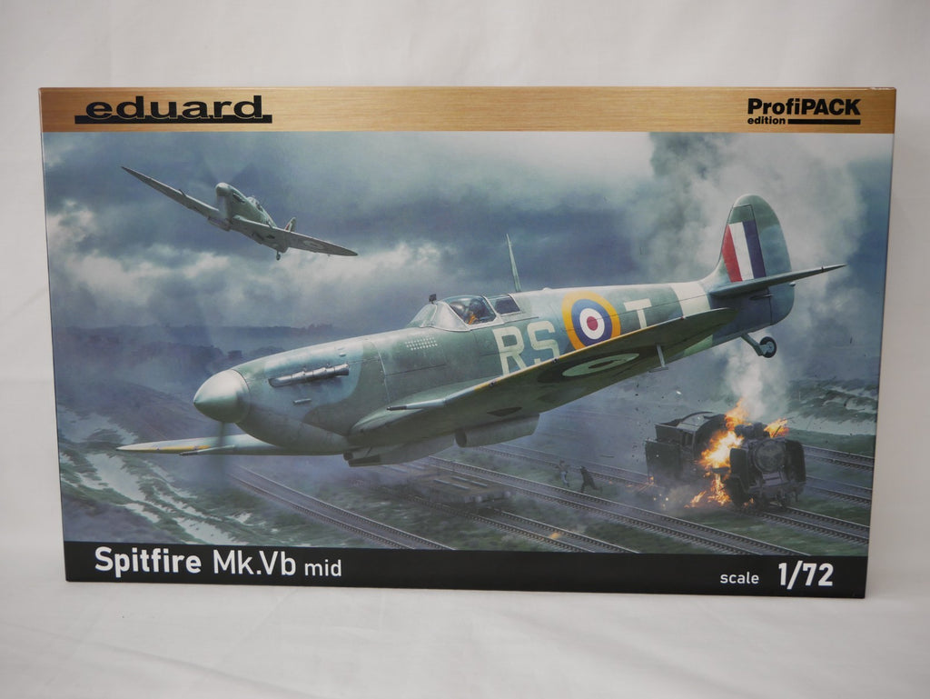 Eduard 1:72 Scale WWII Supermarine Spitfire Mk.Vb Mid ProfiPACK Edition - 70206