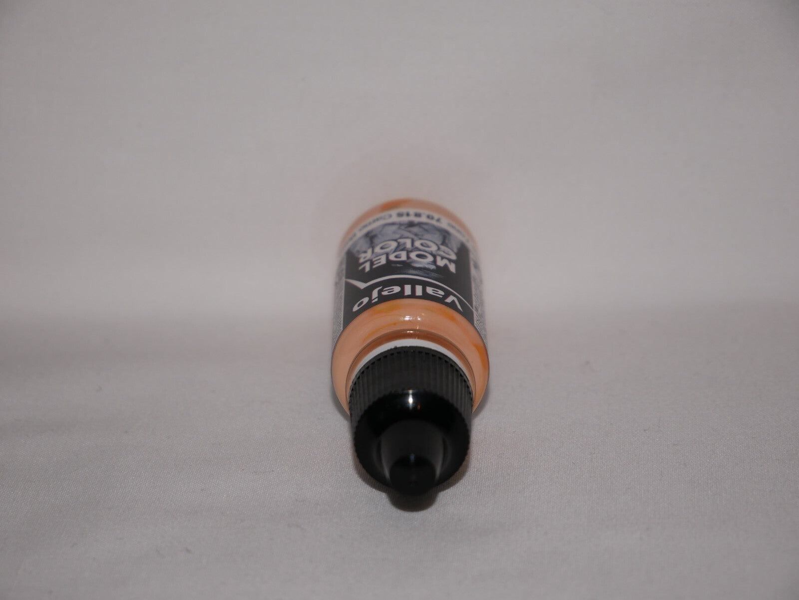 Vallejo Model Color Range Basic Skin Tone Acrylic 18ml Dropper Bottle - 70.815